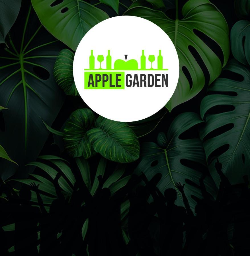 Applegarden Villa Debrecen Eksteriør billede